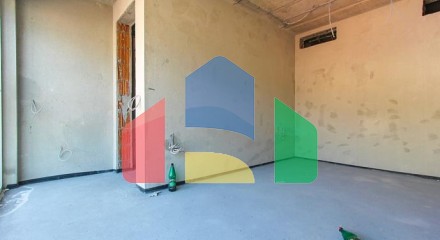 Квартиры в новом доме с 2 и 3 спальными комнатами и частичным видом на море