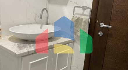 Продаётся двухкомнатная квартира в центре Будвы