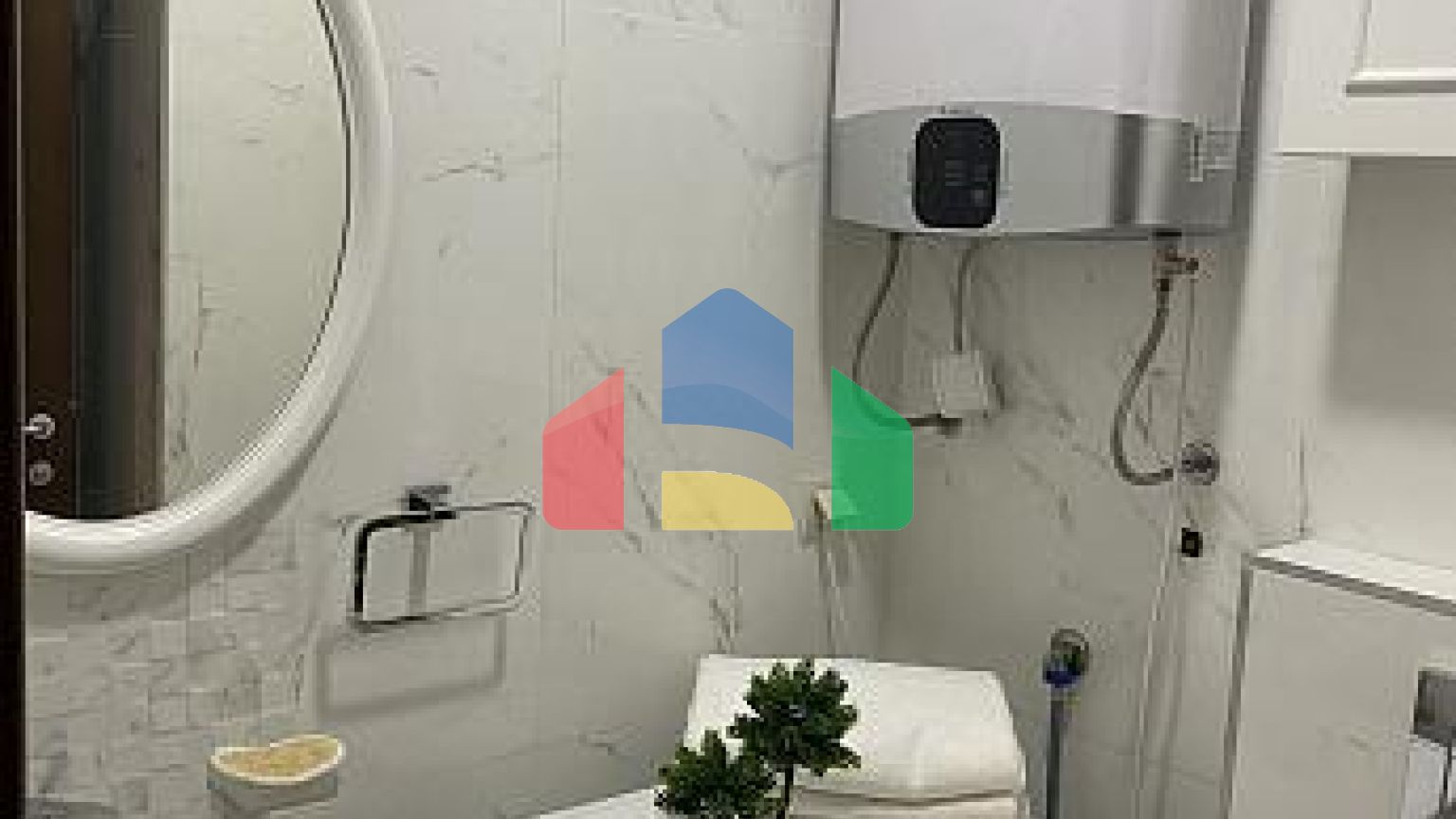 Продаётся двухкомнатная квартира в центре Будвы