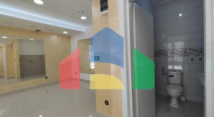 Commercial space with a terrace in Budva