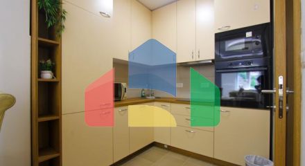 Две квартиры с двумя спальными комнатами в Будве в тихом месте
