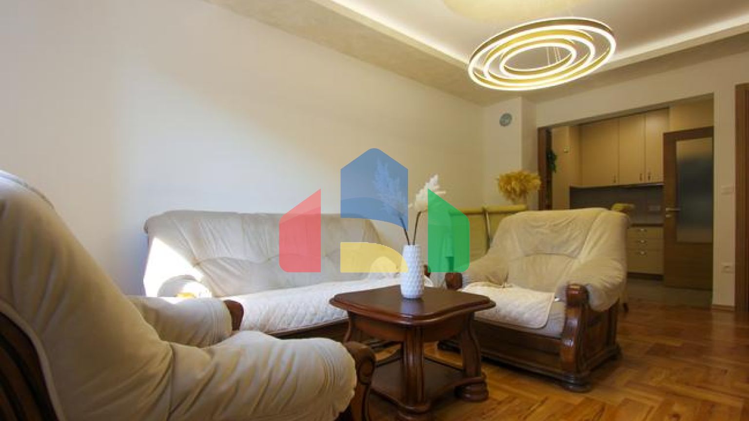 Две квартиры с двумя спальными комнатами в Будве в тихом месте