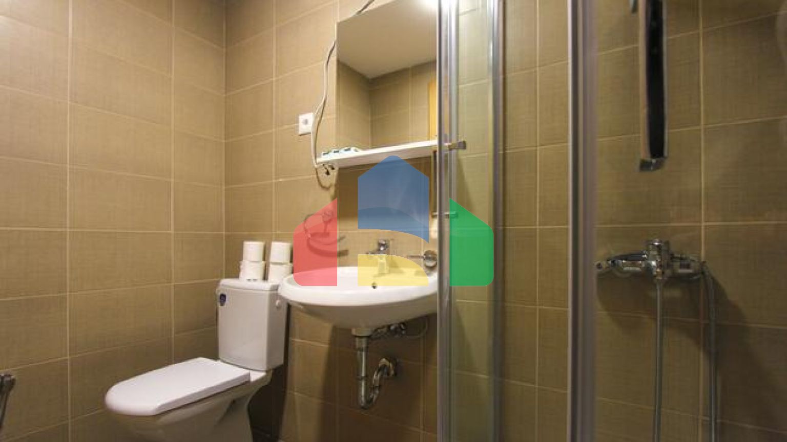 Две квартиры с двумя спальными комнатами в Будве в тихом месте