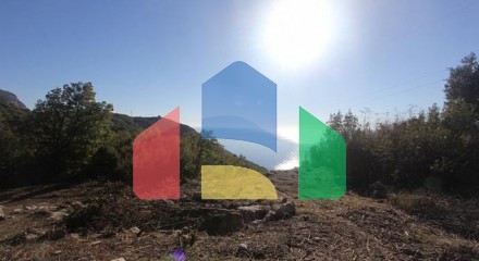 A plot with sea view in Budva
