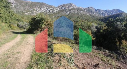 A plot with sea view in Budva