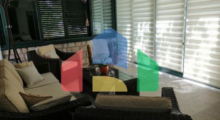 Просторный дом в Будве