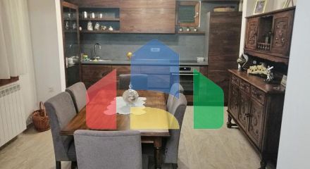 Просторный дом в Будве