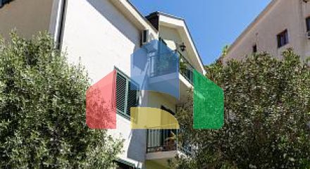 Просторный дом в Будве