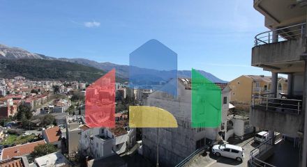 Двуспальная квартира в Будве с просторной террасой Двуспальная квартира в Будве с просторной террасой