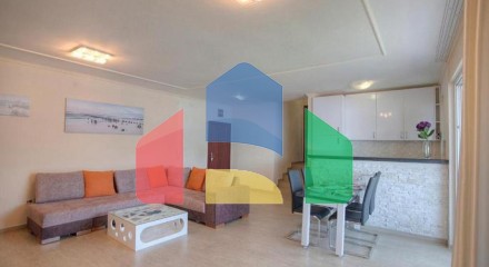 Spacious one-bedroom apartment in Budva with sea view