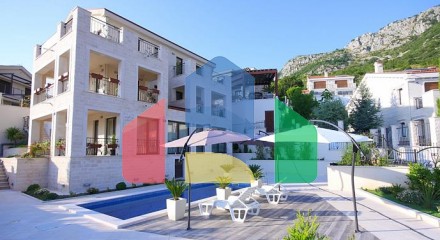 Villa with pool in Blizikuce