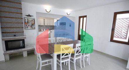 Вилла с бассейном в Близикуче