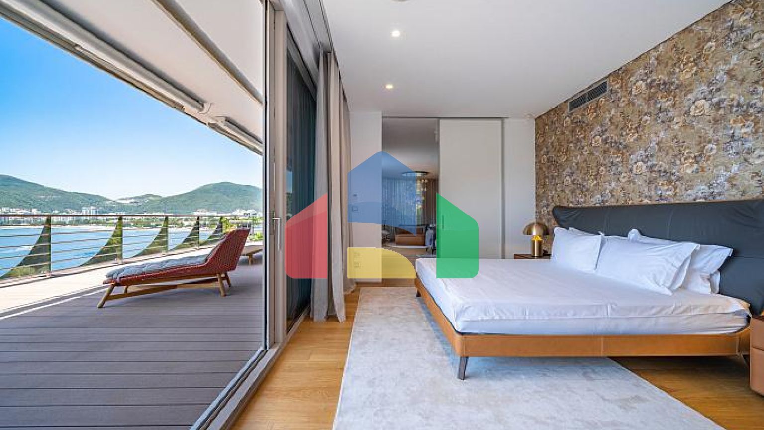 Пентхаус в премиальном комплексе с панорамным видом на море