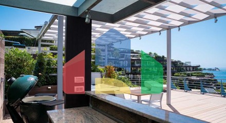 Penthouse in a premium complex with panoramic sea views