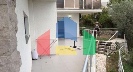 An apartment in a complex with swimming pool in Budva