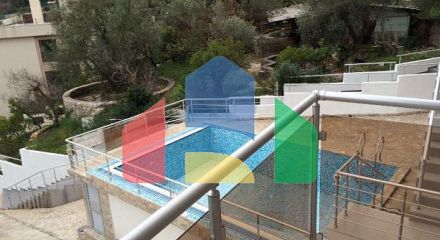 An apartment in a complex with swimming pool in Budva