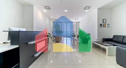 Современное офисное помещение в TQ Plaza Budva с видом на море