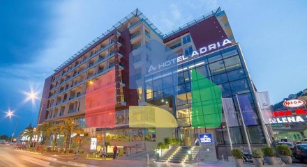 Современное офисное помещение в TQ Plaza Budva с видом на море