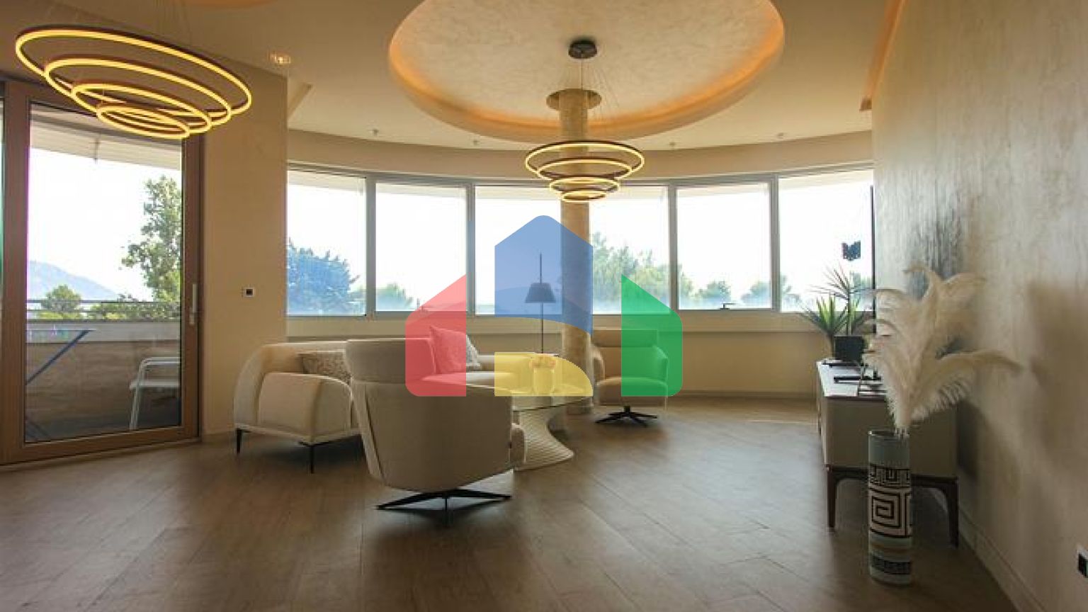 Просторные квартиры в центре Будвы