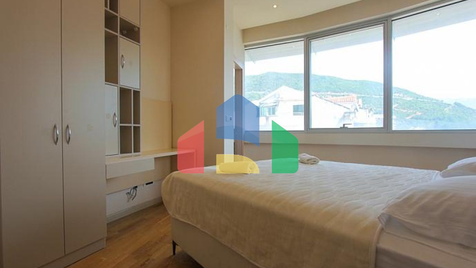 Просторные квартиры в центре Будвы