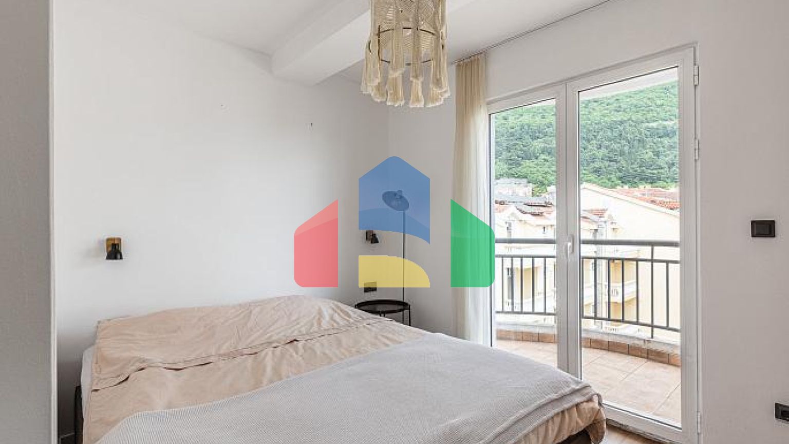 Современная однокомнатная квартира в городской среде – Идеально для комфортного проживания