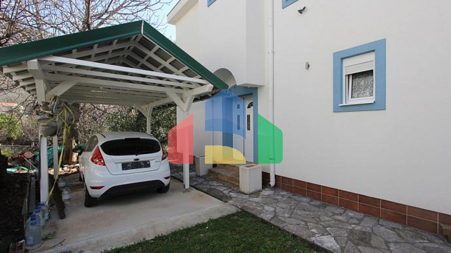 Таунхаус в Будве