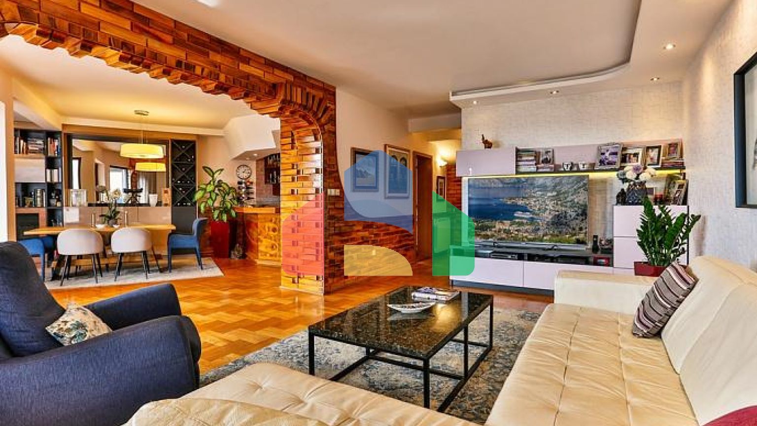 Роскошная квартира-дюплекс в Будве