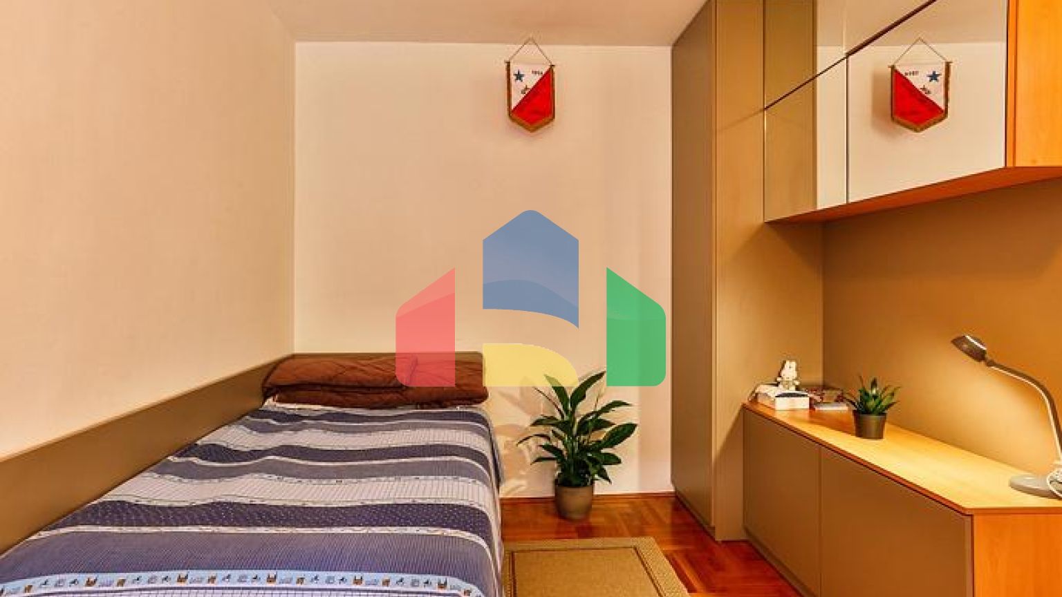 Роскошная квартира-дюплекс в Будве