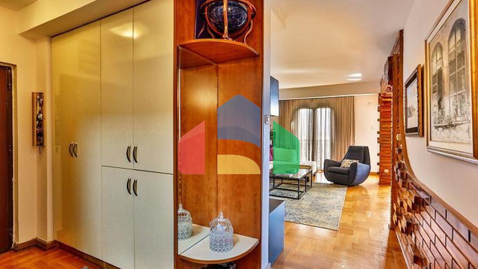 Роскошная квартира-дюплекс в Будве