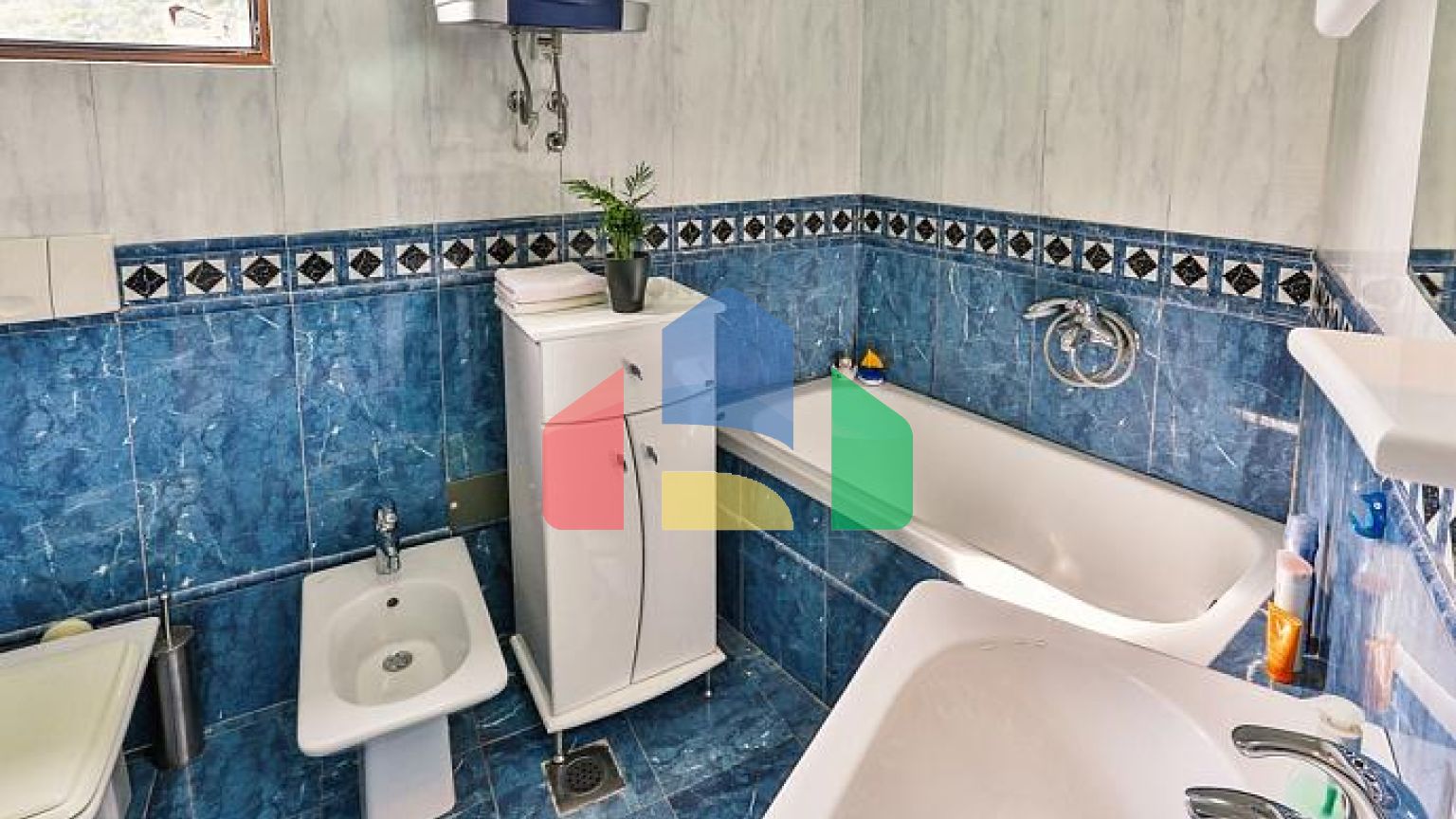 Роскошная квартира-дюплекс в Будве