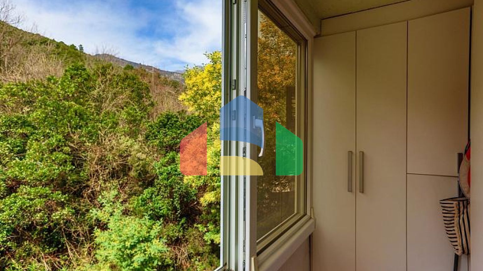 Роскошная квартира-дюплекс в Будве