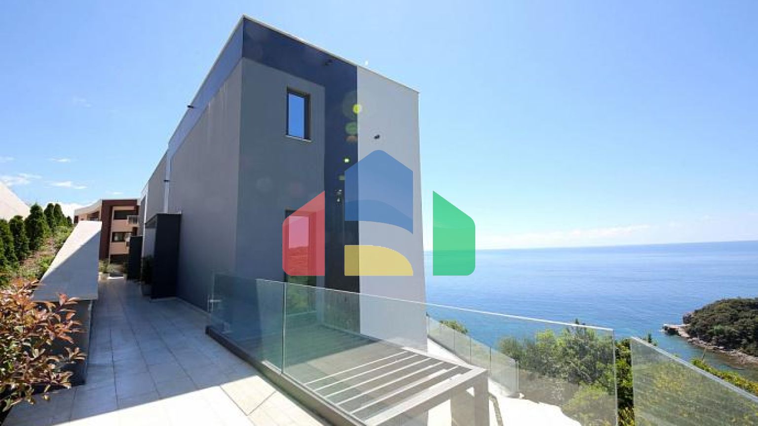 Шикарные виллы в Будве