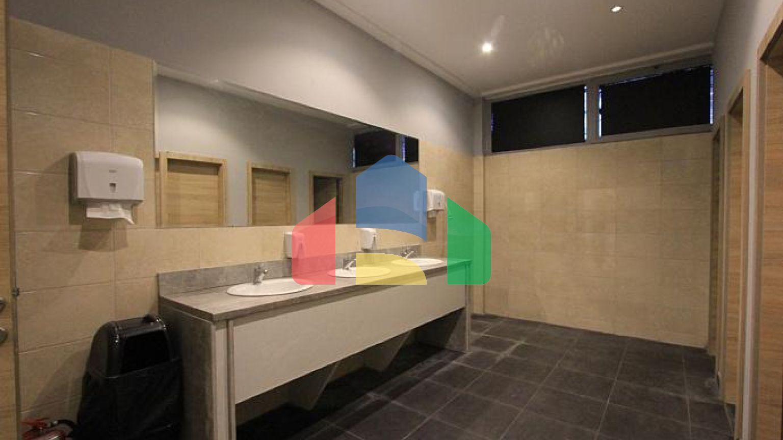 Коммерческое помещение в отличном месте в Будве