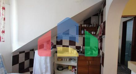 Трехэтажный дом в тихом районе Будвы