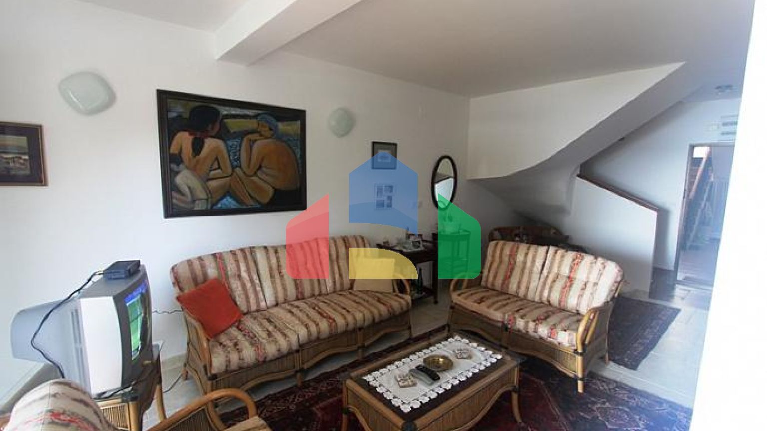 Две квартиры на втором этаже