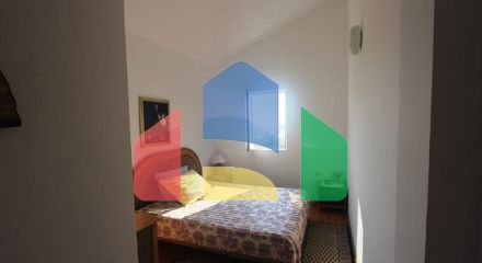 Две квартиры на втором этаже Две квартиры на втором этаже