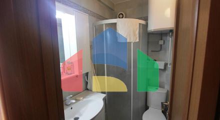 Две квартиры на втором этаже Две квартиры на втором этаже