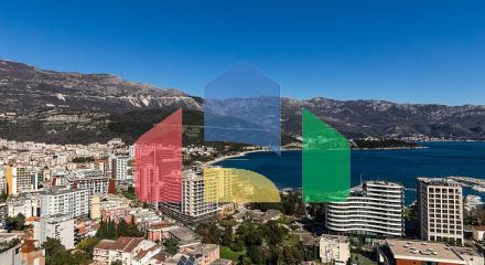 Светлая квартира с видом на море в Будве Светлая квартира с видом на море в Будве