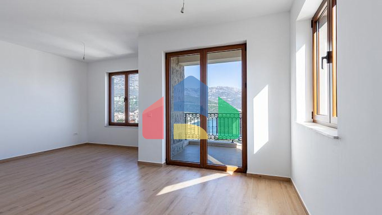 Светлая квартира с видом на море в Будве