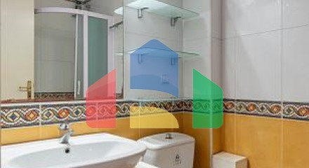 Квартира 80 м² с двумя спальными комнатами в Будве с участком