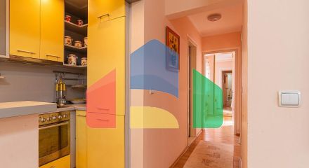 Квартира 80 м² с двумя спальными комнатами в Будве с участком Квартира 80 м² с двумя спальными комнатами в Будве с участком