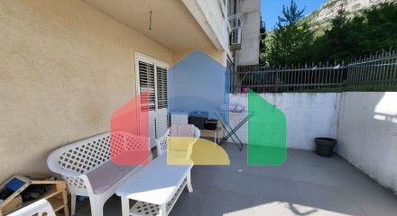 Apartment with a spacious terrace in a quiet location in Budva
