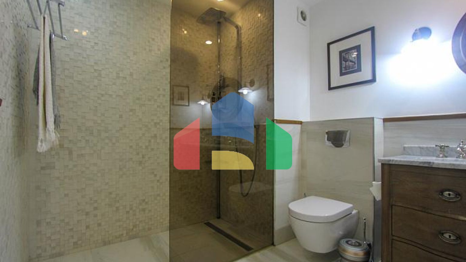 Очаровательная двухуровневая квартира в самом сердце старого города Будвы