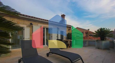 Очаровательная двухуровневая квартира в самом сердце старого города Будвы Очаровательная двухуровневая квартира в самом сердце старого города Будвы