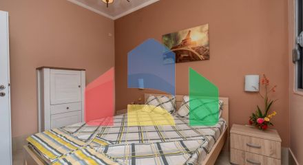 Дом с бассейном в Булярице с панорамным видом.