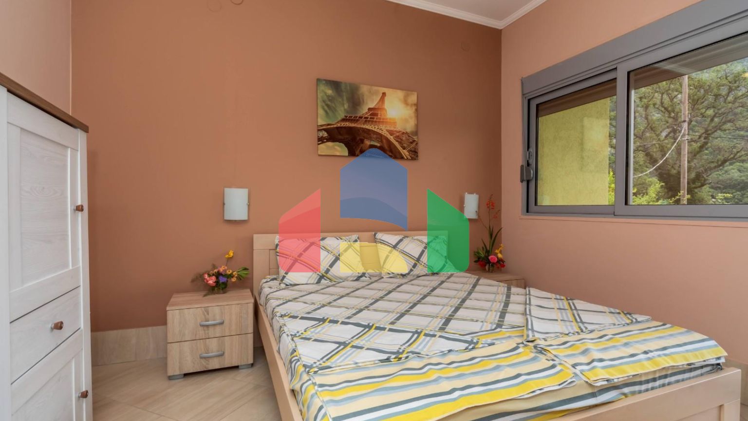 Дом с бассейном в Булярице с панорамным видом.