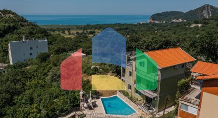 Дом с бассейном в Булярице с панорамным видом.