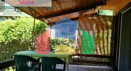 Двухэтажный легальный дом с гаражом в поселении Джурмани, между Сутоморе и Чань.