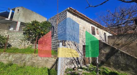 Легальный каменный дом с большим участком в районе Чань