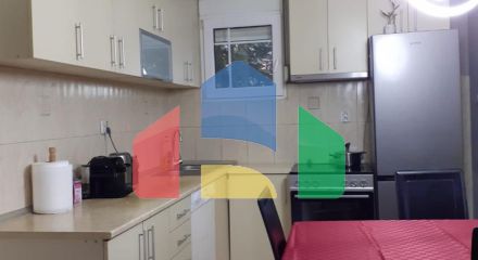 Двухэтажный дом с участком в Цетине.